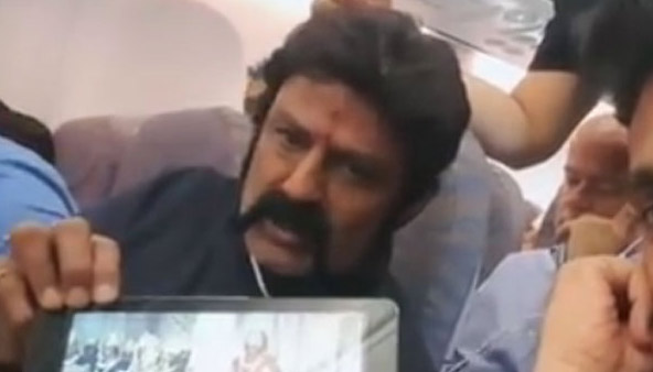 balakrishna,ntr dialogue,aeroplane,airplane,ntr danaveerasoorakarna dialogue,balayya  అభిమాని అడిగితే బాలయ్య కాదంటాడా!